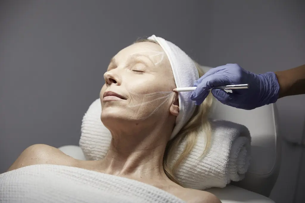 Lifting facial cu fire Aptos - Doctor SKiN Lifting facial cu fire Aptos - Doctor SKiN