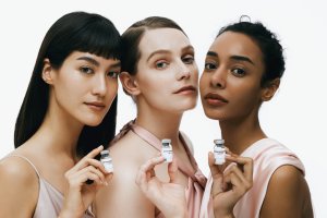 Lenisna, filler hibrid pentru lifting facial și rejuvenare