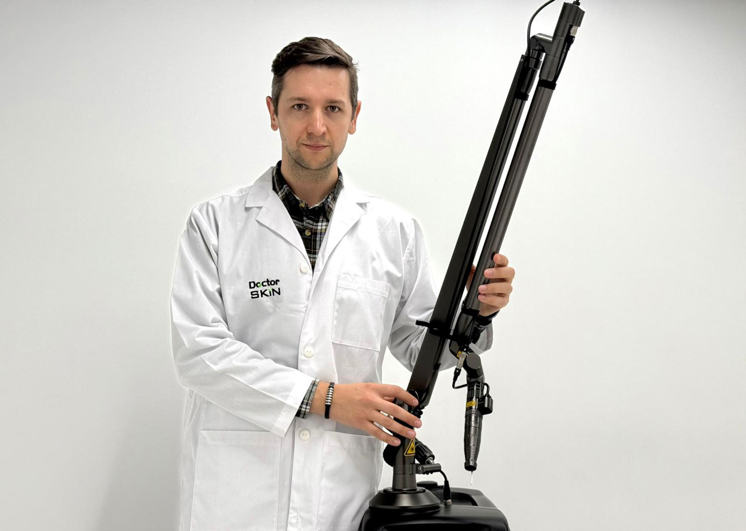 Îngrijirea pielii după laserul CO2: pașii corecți din ziua 0 până la 3 luni!