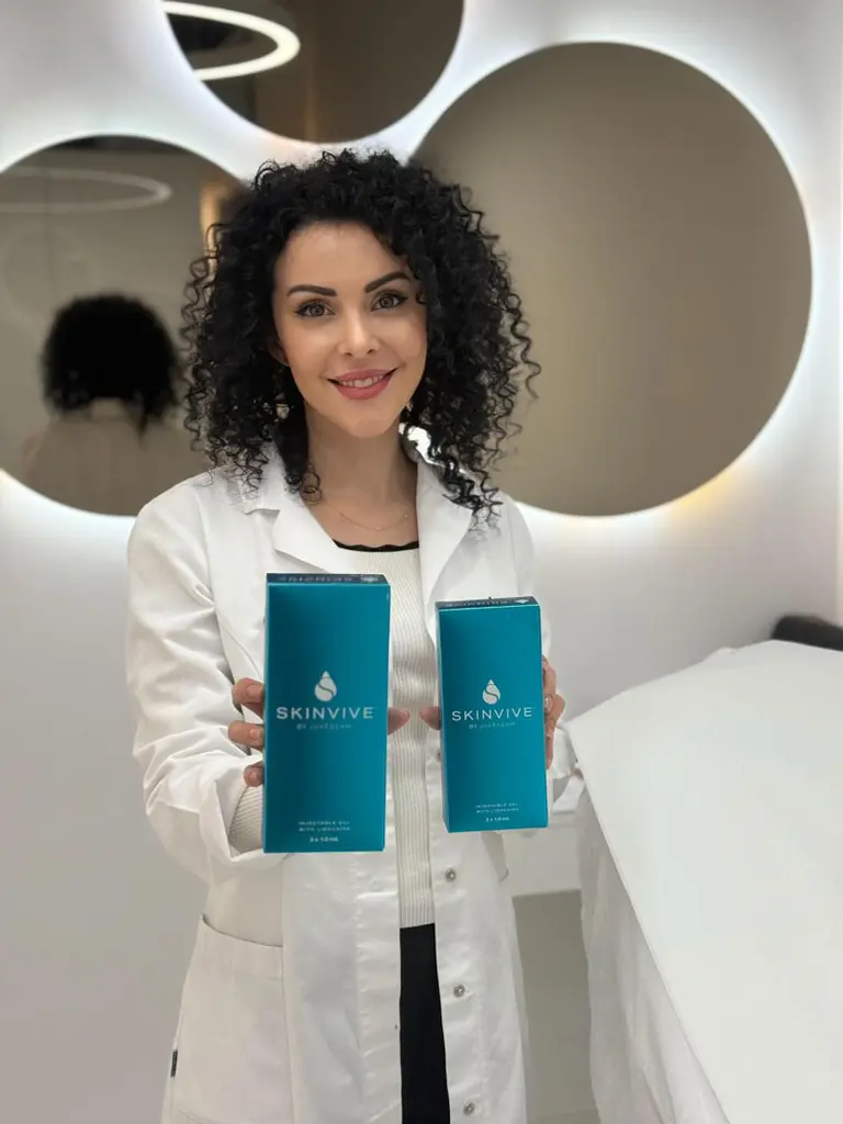 Acid hialuronic SKINVIVE™ by JUVÉDERM®, Skin Booster pentru calitatea pielii (ten hidratat, luminos) - Doctor SKiN