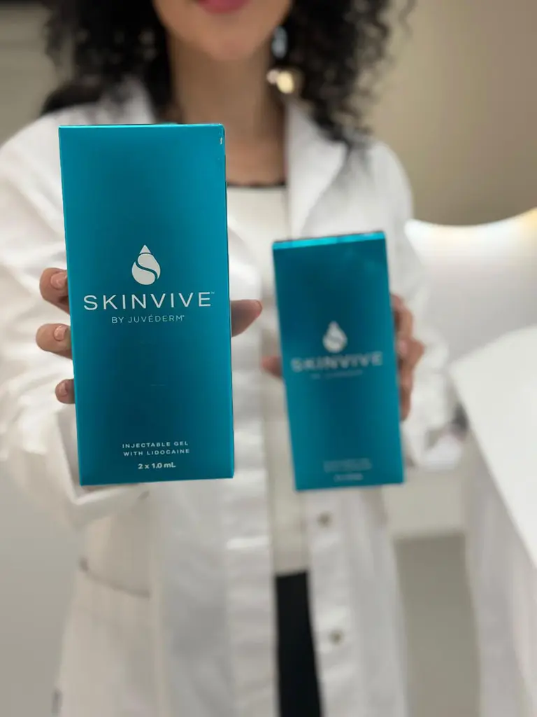 Acid hialuronic SKINVIVE™ by JUVÉDERM®, Skin Booster pentru calitatea pielii (ten hidratat, luminos) - Doctor SKiN